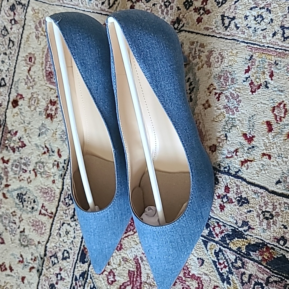Marc Fisher Blue Pointed-Toe Heels - Picture 2 of 5